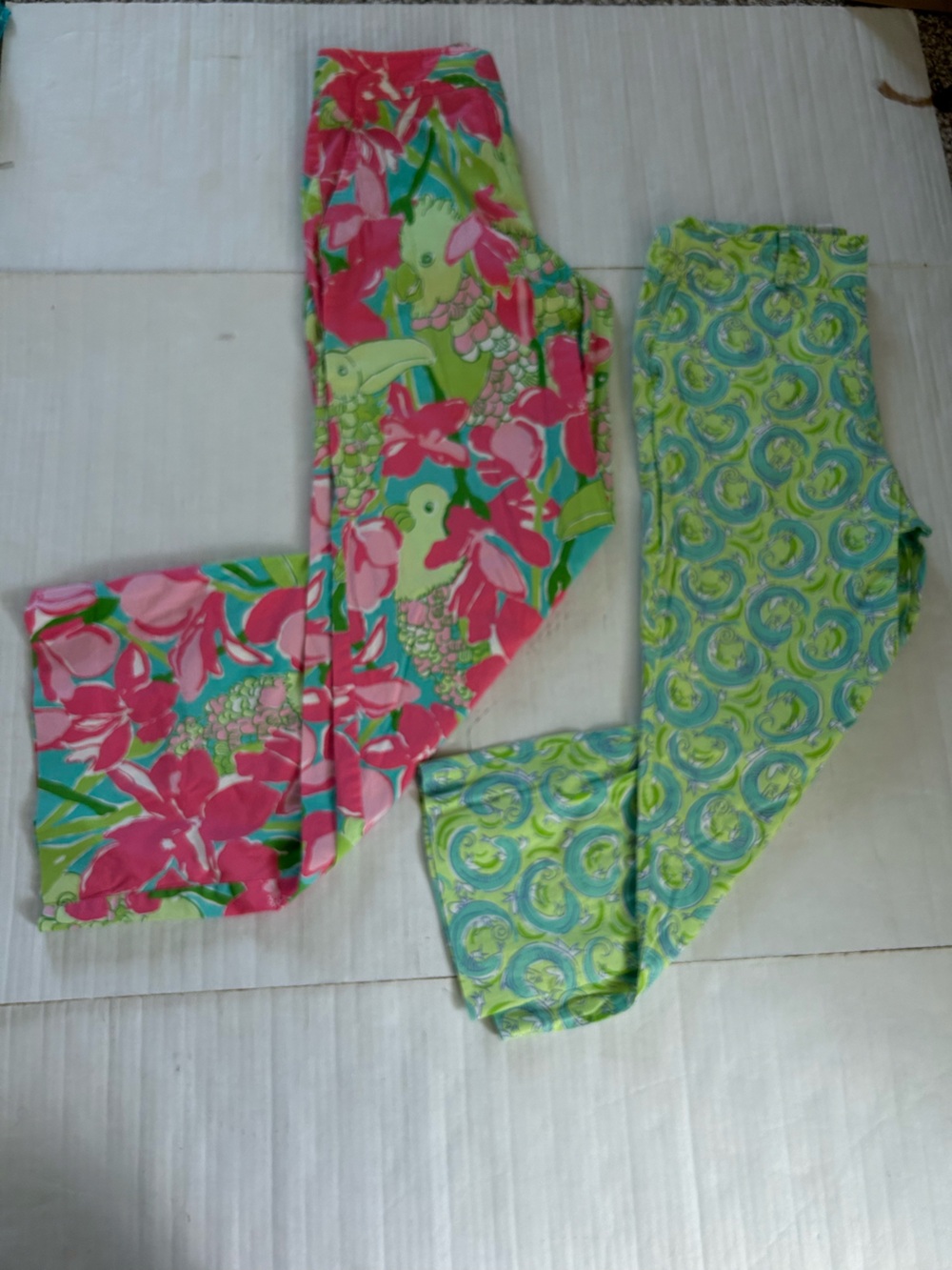 Lilly Pulitzer White Label Parrots in Paradise Leaping Lizards Capris Lot Size 4